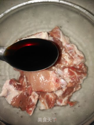 电饭锅红烧排骨步骤2