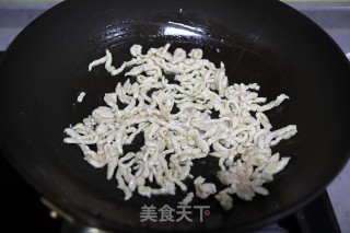 爽脆鲜嫩下饭的肉丝炒芹菜胡萝卜步骤4