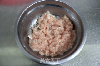 爽脆鲜嫩下饭的肉丝炒芹菜胡萝卜步骤2