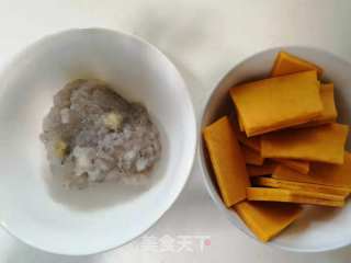 食光有约之茄汁南瓜夹步骤1