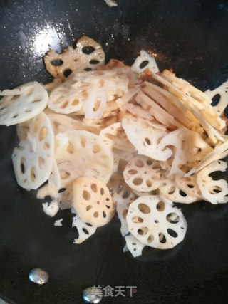 藕片炒肉步骤8