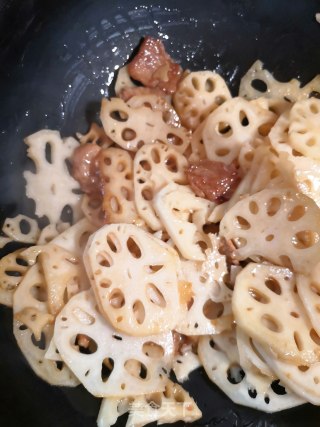 藕片炒肉步骤9