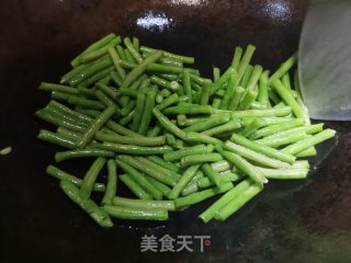 水煮豆角步骤3