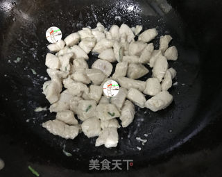 辣椒酱鸡胸肉炒魔芋步骤7