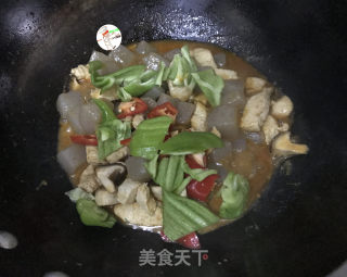 辣椒酱鸡胸肉炒魔芋步骤13