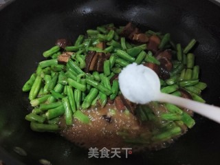 五花肉焖豆角步骤5