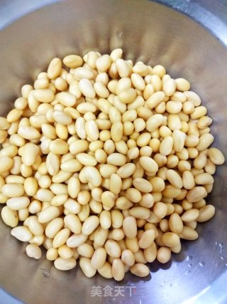 红烧猪蹄海带黄豆粒步骤3