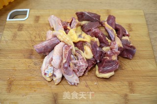 浓香入味的胡萝卜土豆焖鸭肉步骤3
