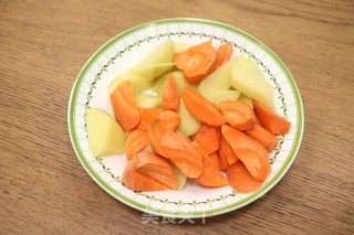 浓香入味的胡萝卜土豆焖鸭肉步骤7