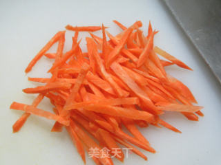 胡萝卜蛤蜊肉炒韭菜花步骤4