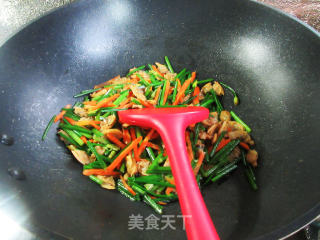 胡萝卜蛤蜊肉炒韭菜花步骤12