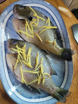 蒸太阳鱼步骤1