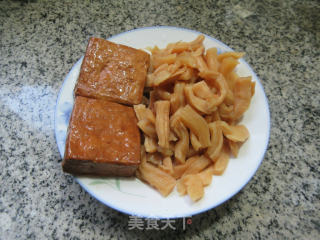 香干炒萝卜干步骤1