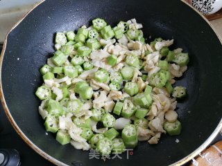 雷笋秋葵炒肉片步骤5