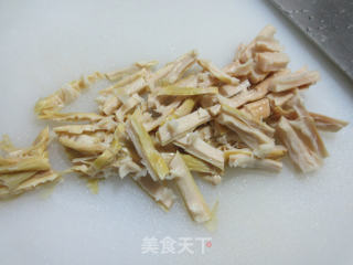 羊尾笋炒棱角丝瓜步骤2