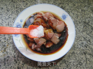 毛豆香菇鸡腿肉丁饭步骤10