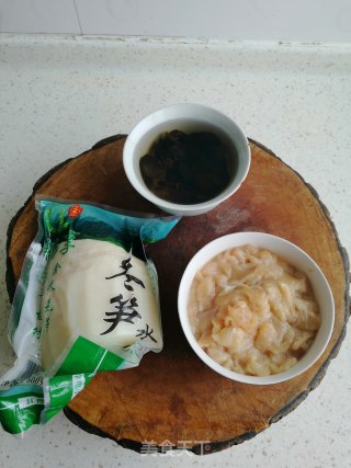 冬笋炒鸡片步骤1
