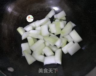 黑椒牛肉烩冬瓜步骤3