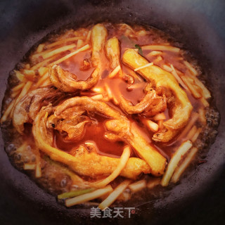 酸笋鸭脚煲步骤6