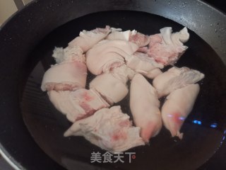 啤酒炖猪蹄步骤1