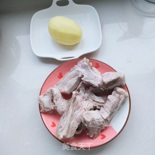 排骨烀土豆步骤1