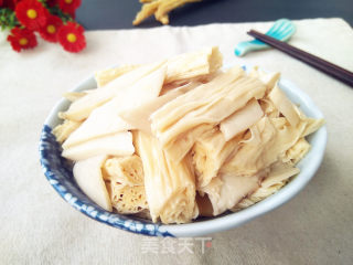 腐竹炒杏鲍菇 步骤8