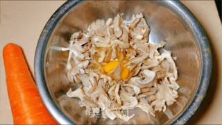 比酥肉还好吃的椒盐菌菇步骤4