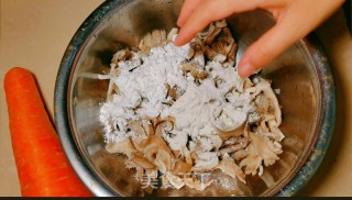 比酥肉还好吃的椒盐菌菇步骤5