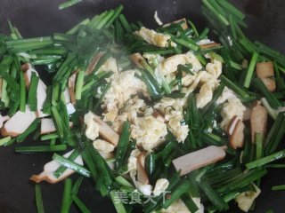 鸡蛋香干炒韭菜步骤9