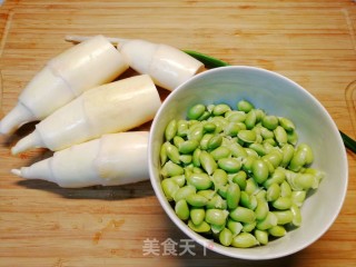 酸甜可口又开胃～果香味茭白炒毛豆步骤2