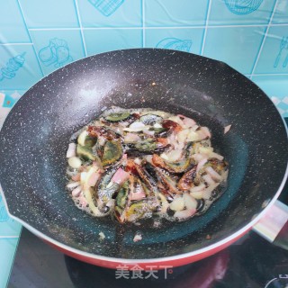 松花蛋炒辣椒步骤6