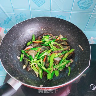 松花蛋炒辣椒步骤11
