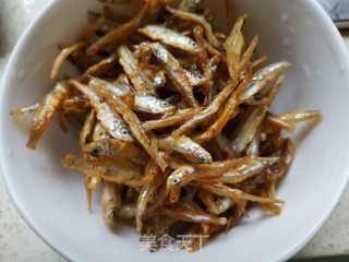 韭菜花炒鱼嫩子步骤1