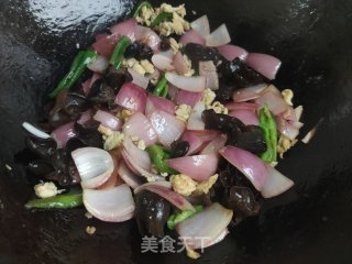 黑木耳洋葱炒蛋步骤9