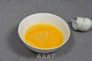 鸡蛋炒辣椒步骤2