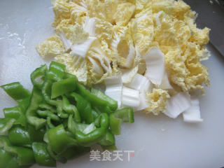 青椒虾味球炒娃娃菜步骤4