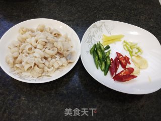 爆炒鱼肚步骤1