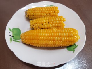 玉米粒炒鸡丁步骤1