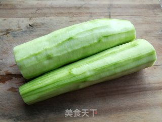 丝瓜炖小酥肉步骤2