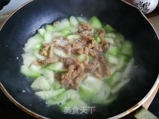 丝瓜炖小酥肉步骤5