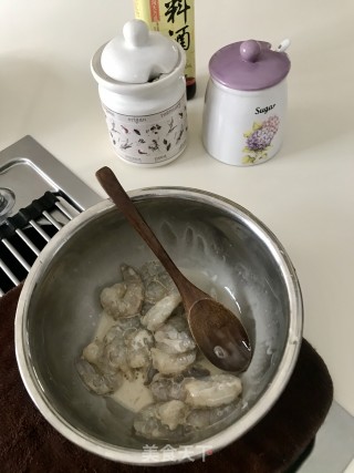 菠萝黄瓜虾仁步骤2