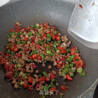 肉末炒线椒丁步骤15