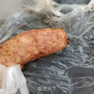 烤肠炒韭苔步骤1