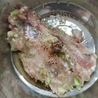 肉馅鲜虾丝瓜盅步骤11
