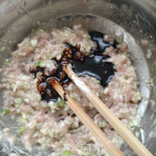 肉馅鲜虾丝瓜盅步骤13