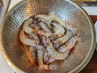 番茄虾滑煲步骤1