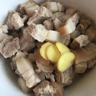 腐竹鹌鹑蛋烧肉步骤3