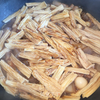 腐竹鹌鹑蛋烧肉步骤8