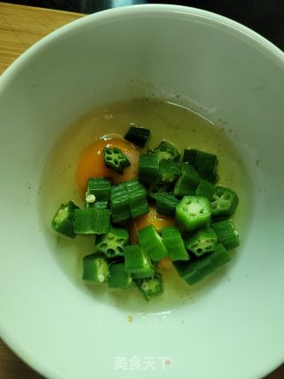 秋葵炒土鸡蛋步骤6
