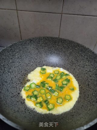 秋葵炒土鸡蛋步骤10